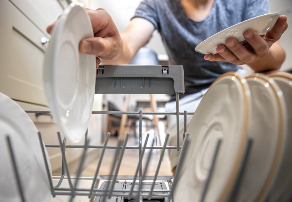 Menggunakan dishwasher